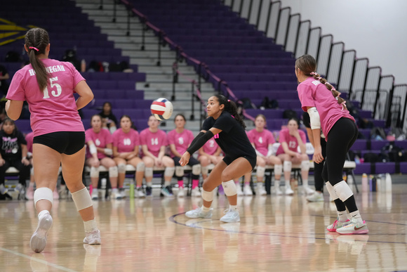 241024_Hononegah Girls Varsity Volleyball-103249